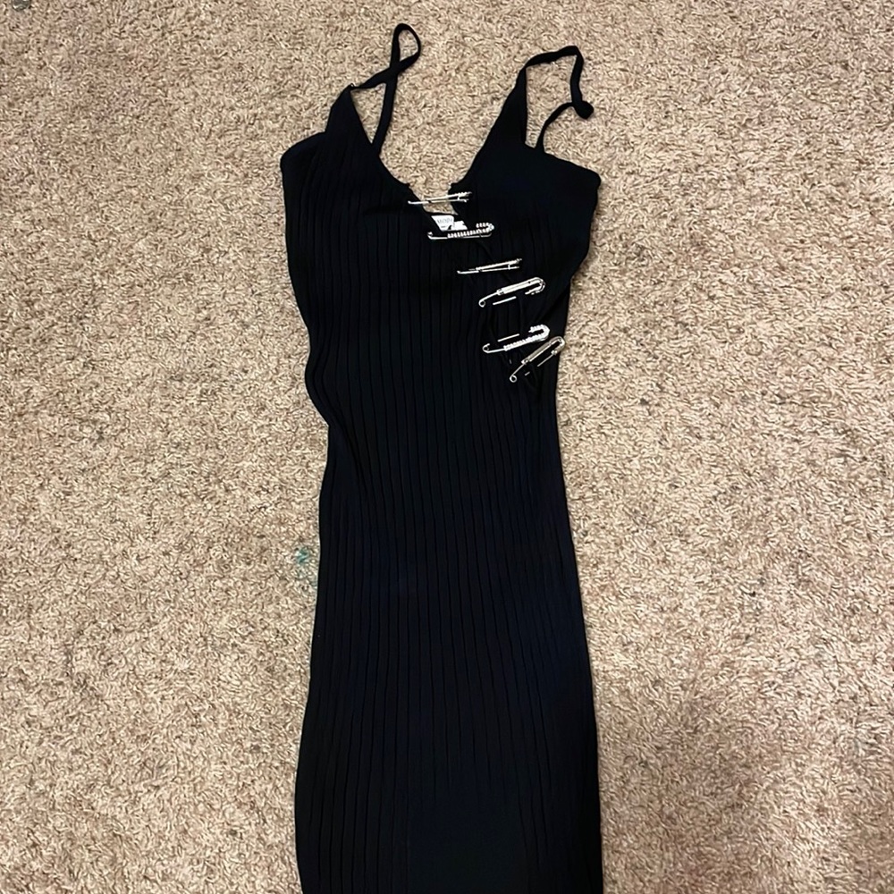 Immodel paperclip cutout dress